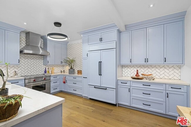 Building Photo - 2237 Century Hill