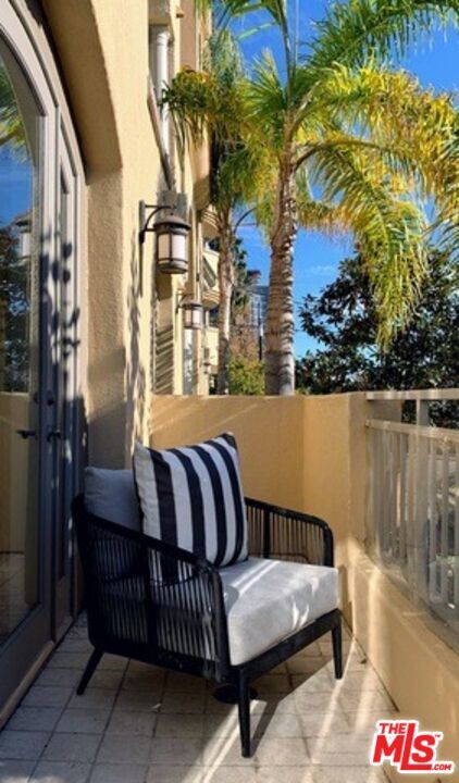 Building Photo - 1000 Granville Ave