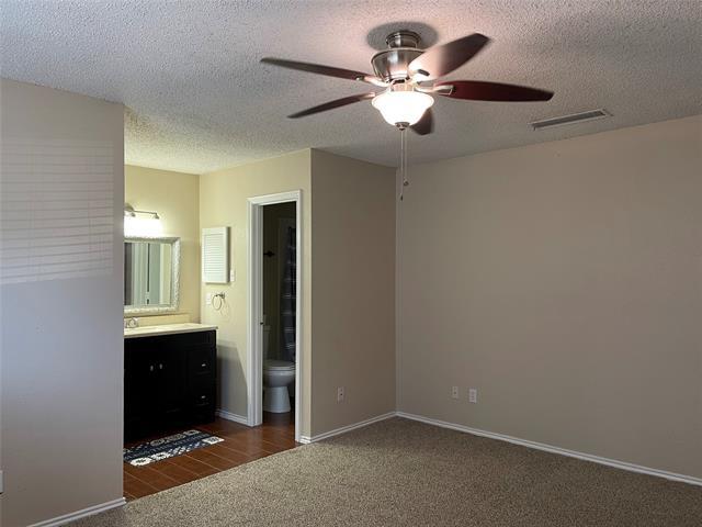 Building Photo - 2409 Stoneleigh Dr
