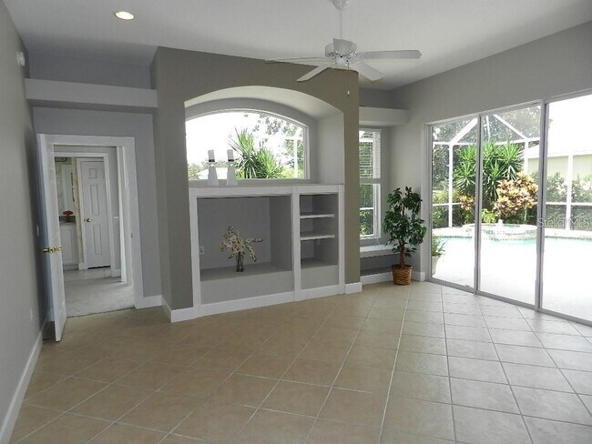 Building Photo - 13335 Purple Finch Cir