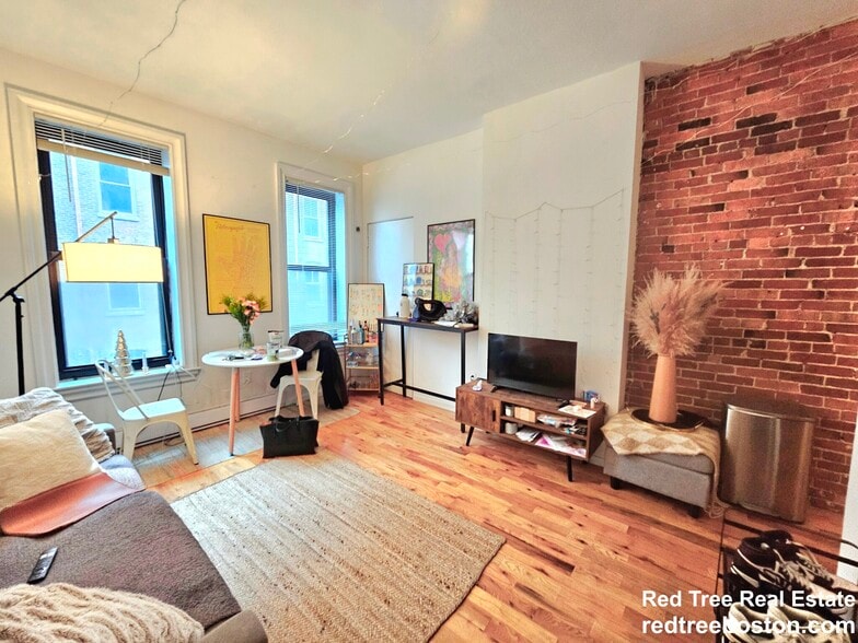 Apt 6 - 23 Cortes St
