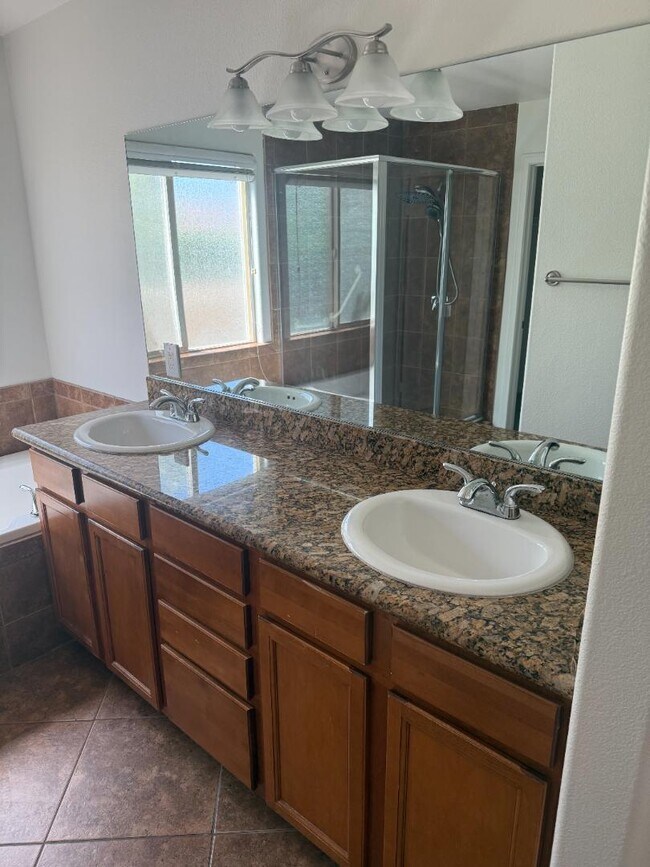 Building Photo - 9741 Troon Ct