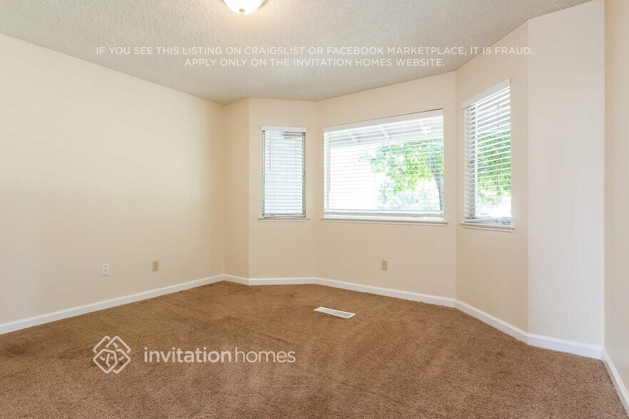 Building Photo - 131 Regent Dr