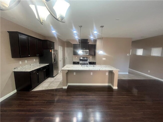 Building Photo - Move in Ready 2 Story 3 bedroom home SW