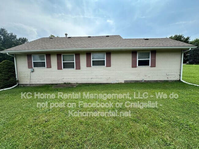 Building Photo - 7113 N Highland Ave