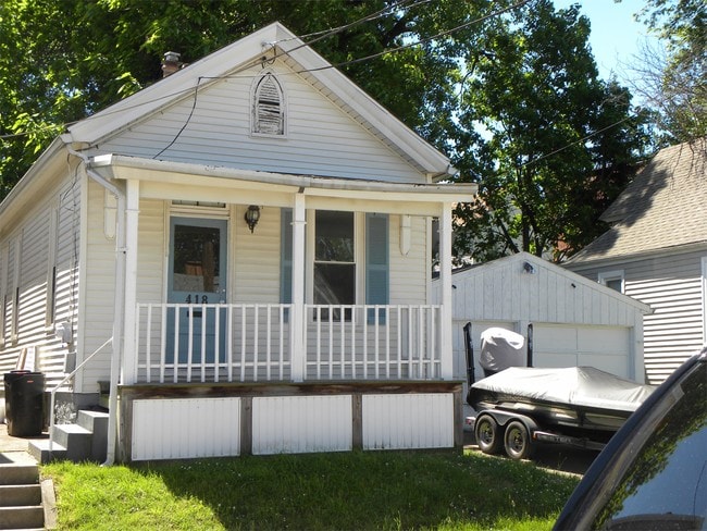 Building Photo - 418 3rd Ave