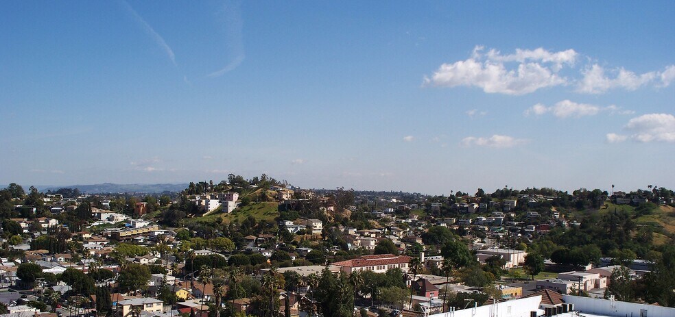 Building Photo - 4760 Templeton St