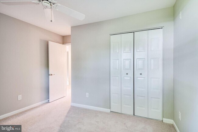 Building Photo - 5415 Helm Ct