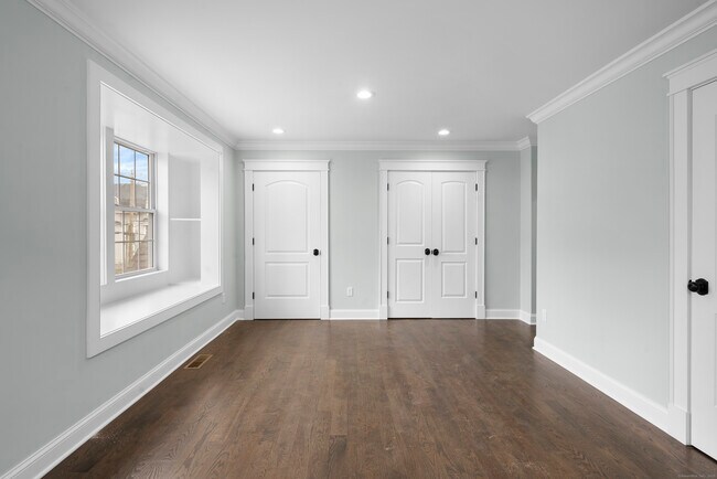 Building Photo - 864 Baldwin St
