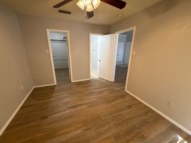 Building Photo - 3421 Hyden Ave