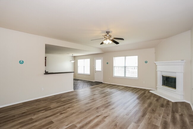 Building Photo - 2806 Jennie Wells Dr