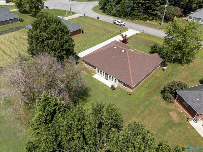 Building Photo - 122 Emory Dr