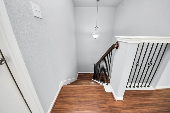 Building Photo - 6306 Bain Dr