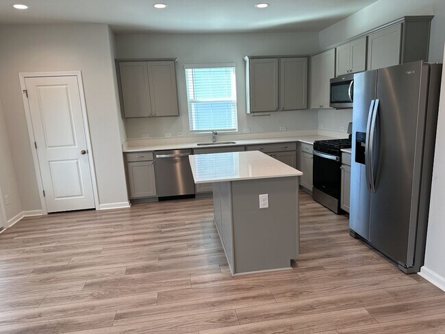 Building Photo - 964 Longleaf Dr