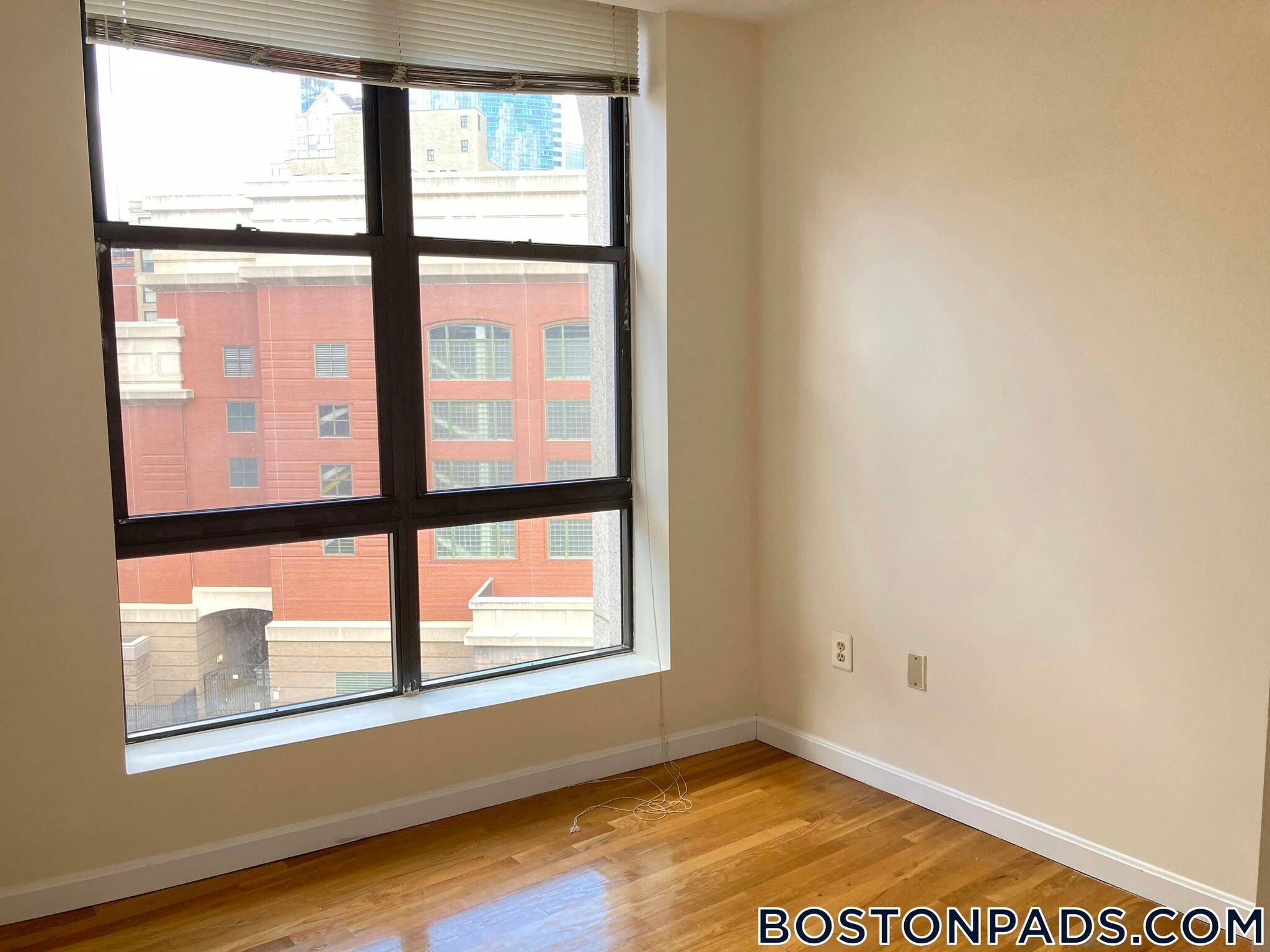 Building Photo - 81 Essex St
