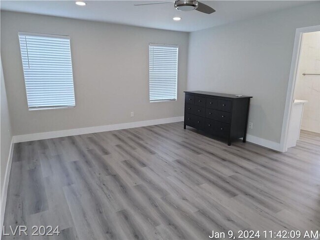 Building Photo - PARTIALLY FURNISHED 2-STORY HOME LOCATED O...
