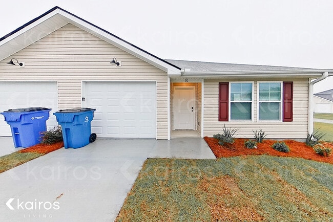 Building Photo - 10 Bungalow Cir