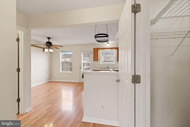 Building Photo - 321 Copperfield Ln