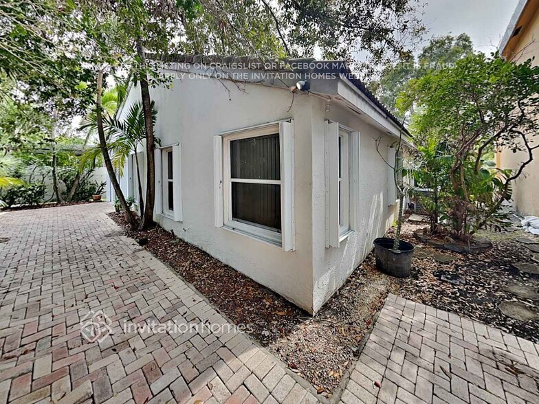 Building Photo - 3321 SW 175th Ave