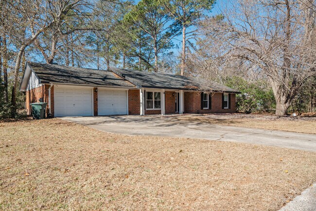 Building Photo - 615 Olmstead Dr