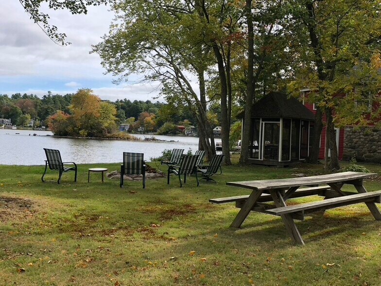 Primary Photo - 38 Bumpy Ln