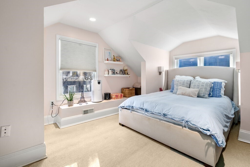 Building Photo - 6 Trenton St