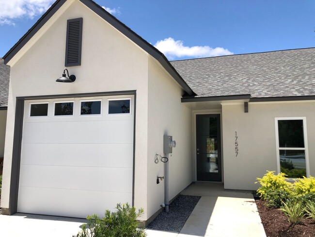 Building Photo - 2 Bedroom Off Jefferson Near Highland