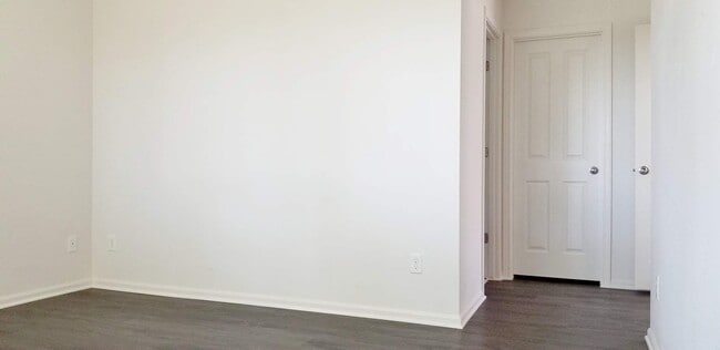 Building Photo - Move in Ready! - Tumwater Hill home with 3...