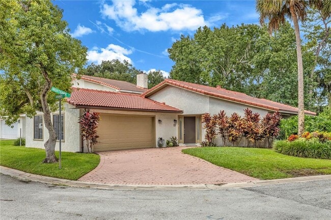 Primary Photo - 510 Spoonbill Ct