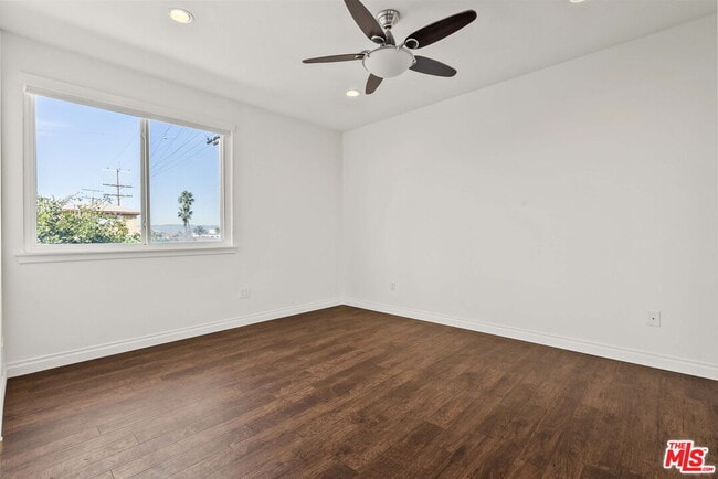 Building Photo - 30 Galleon St