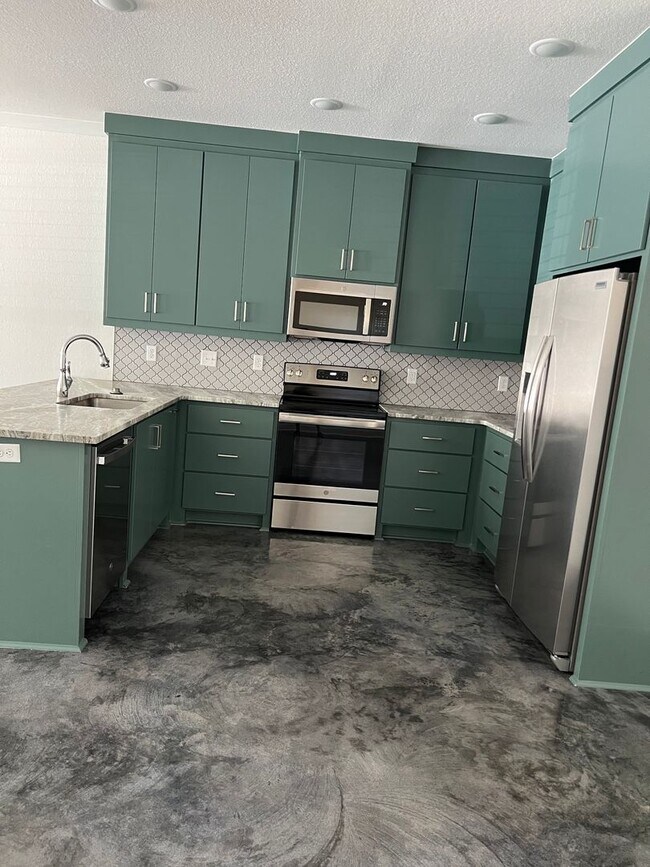 Building Photo - Available January