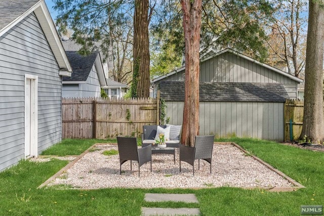 Building Photo - 648 E Broad St