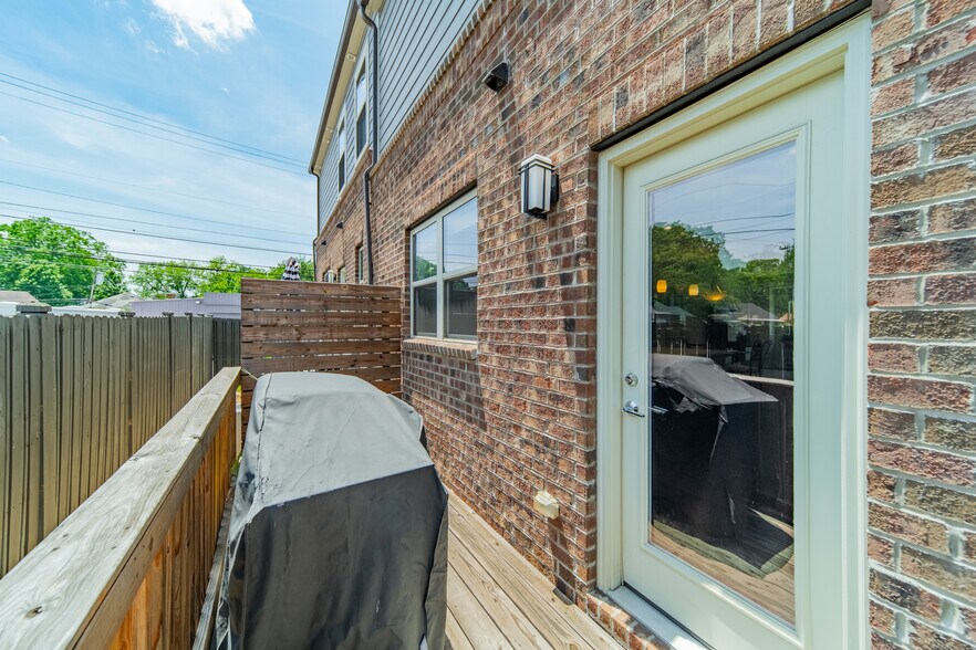 Building Photo - 17137 Soho Dr