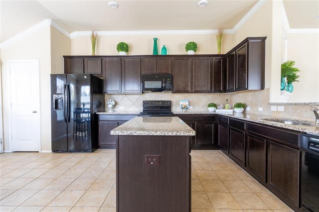 Building Photo - 14401 Chino Dr