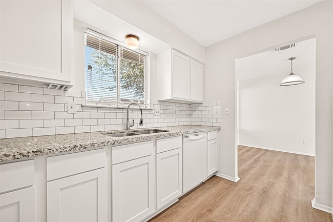 Building Photo - 7107 Gettysburg Dr