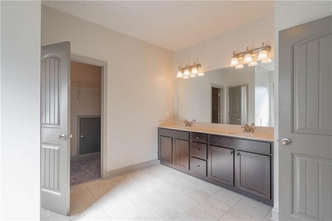 Building Photo - 2121 Spring Sound Ln