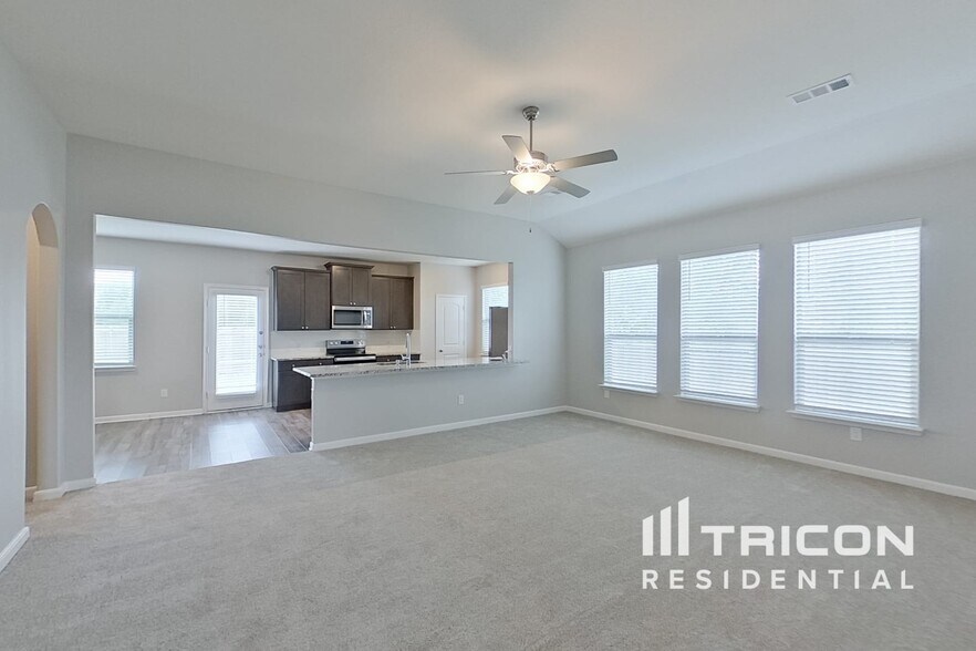 Building Photo - 1603 Cotton Blossom Ln