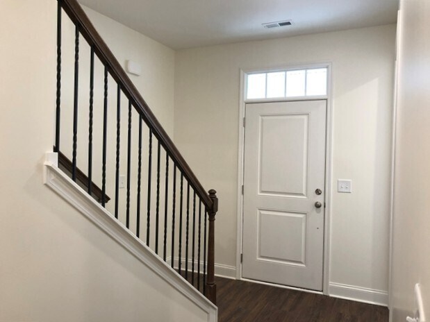 Building Photo - 203 Gregory Dr