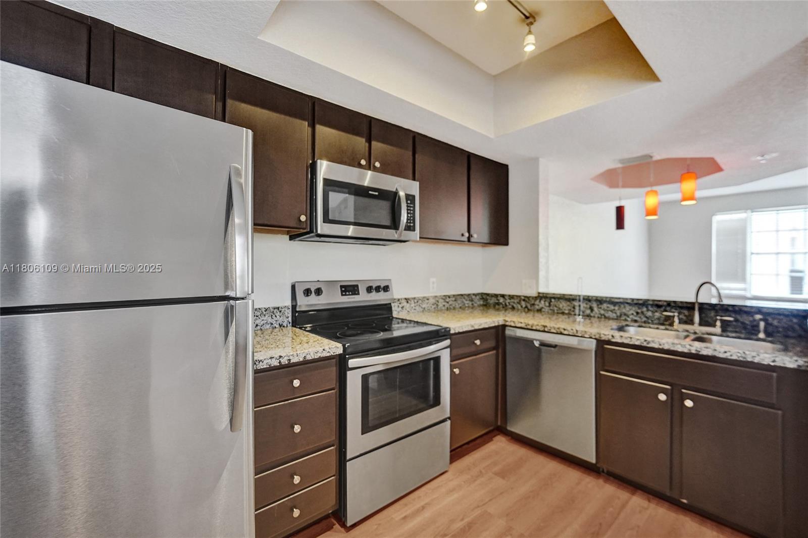 Building Photo - 781 SW 148th Ave