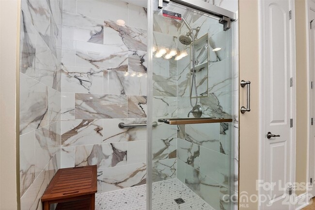 Building Photo - 4620 Piedmont Row Dr