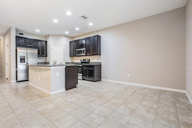 Building Photo - 7012 Holly Heath Dr