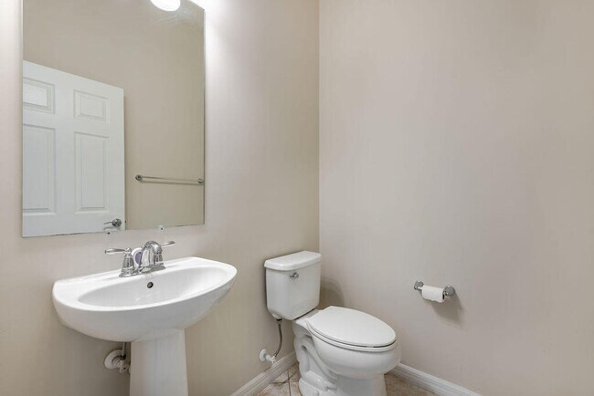 Building Photo - 3425 Siena Cir