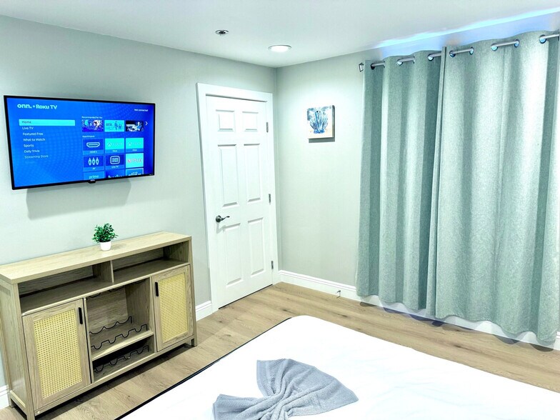 Building Photo - 3831 Rogers Rd