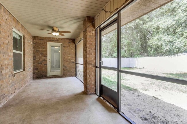 Building Photo - 3111 Hickory St