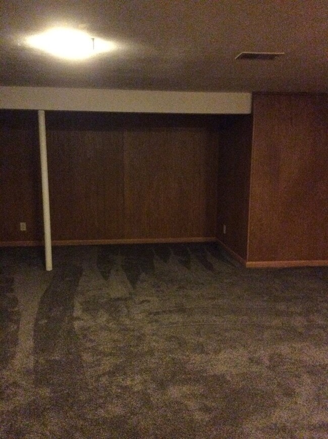 Building Photo - 269 Flintridge Dr