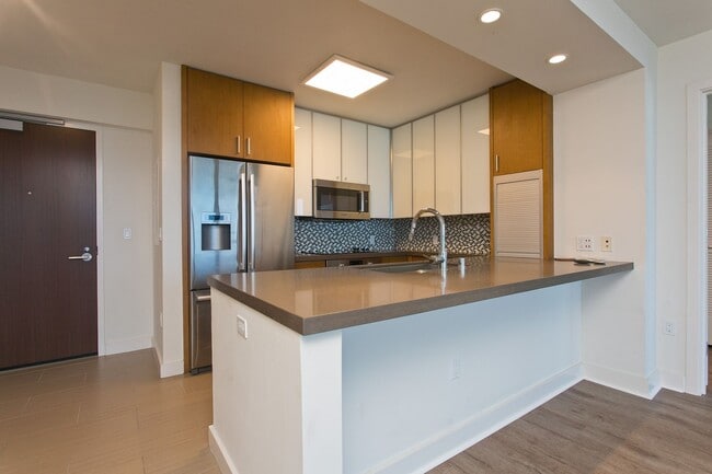 Building Photo - 600 Ala Moana Blvd