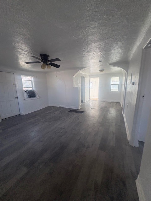 Building Photo - 502 Headingly Ave NW