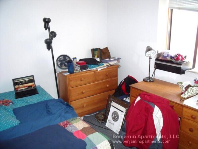 Building Photo - 226 Parker Hill Ave