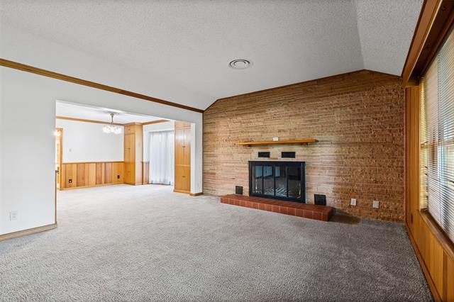 Building Photo - 945 Sam Dealey Dr