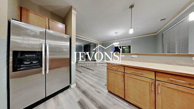 Building Photo - Experience this beautiful SeaTac single-fa...